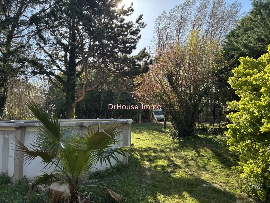 Jardin - Maison avec Piscine et Terrain à Livron-sur-Drôme