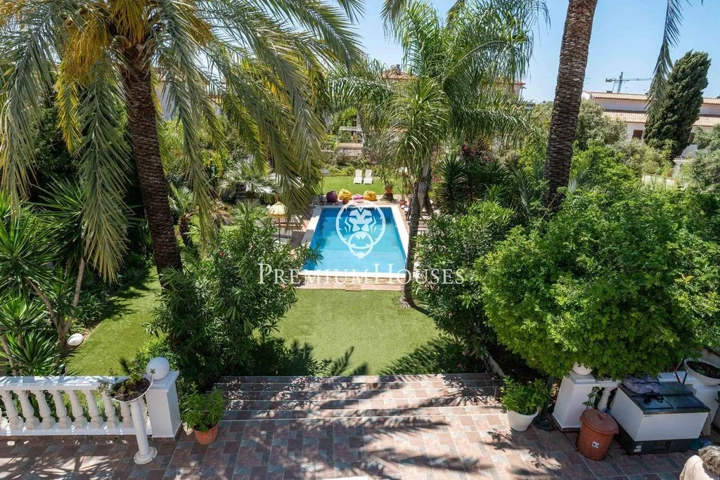Bassein - Luxury House with Pool in Sitges