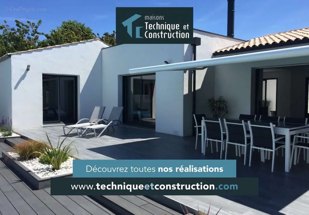 Terrasse - Terrain à Bâtir au Cœur du Bourg à Saint-Jean-de-Liversay