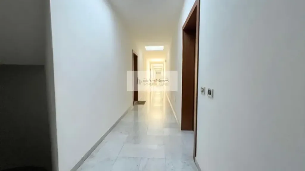 Esik - Rusticated Flat with Balcony in Capannori