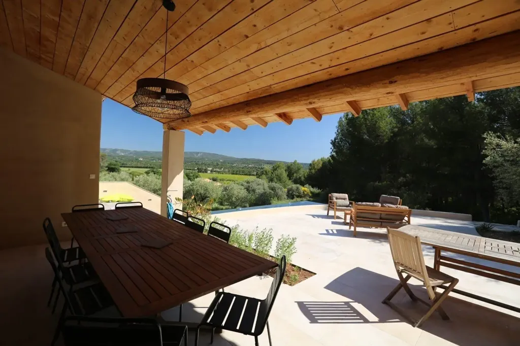 Terrasse - Domaine Viticole Bio avec Piscine au Cœur de l'AOP Ventoux
