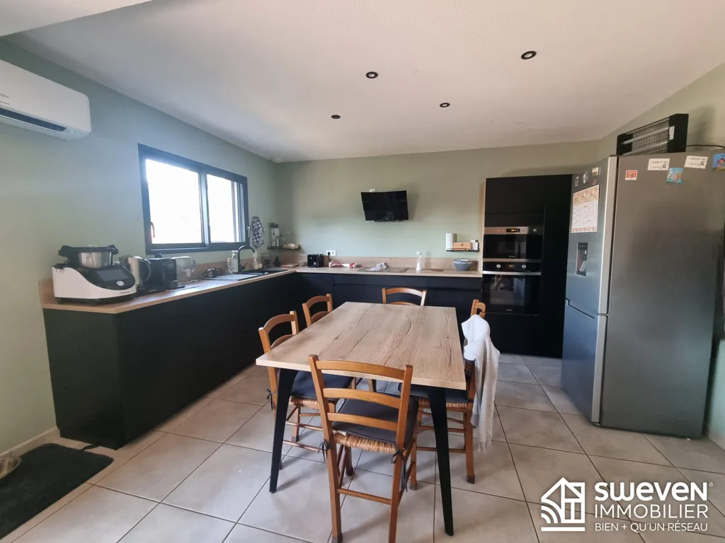 Cucina - Modern House with Garden in Berat