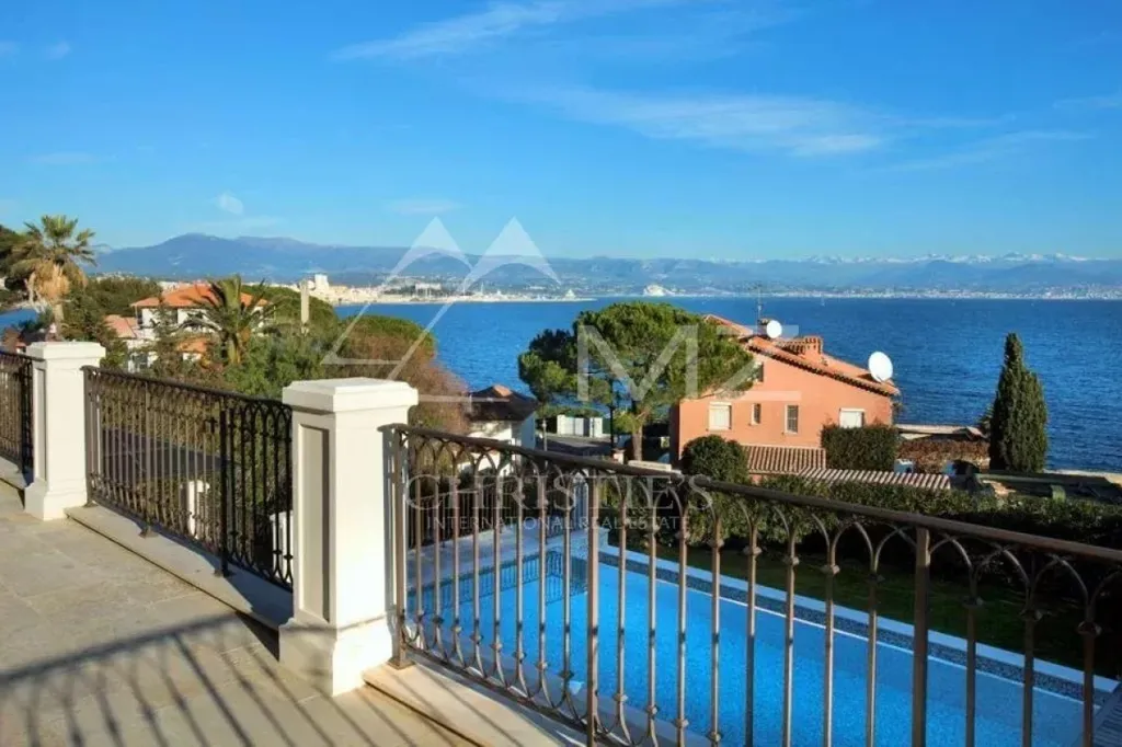 Terrass - Neo-Provencal Villa with Sea View in Cap d'Antibes
