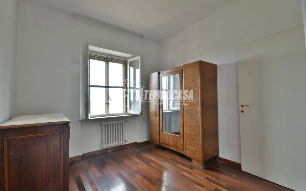 Camere da letto - 1960s Apartment with Balconies in Osimo