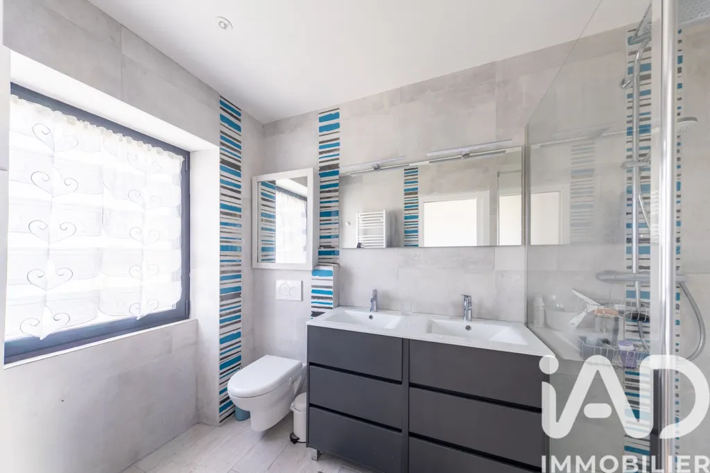 Salles de bain - Villa rénovée avec vue mer à Saint-Martin-de-Ré