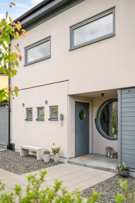 Välivaade - Corner Townhouse with Balcony in Egna Hem