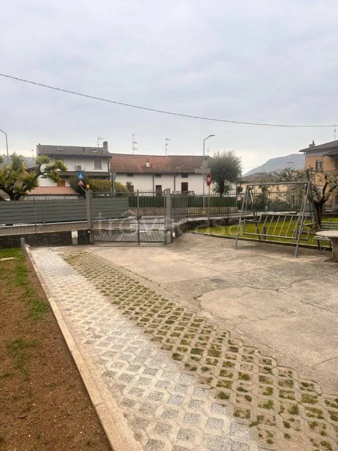 Exterior - Two-Unit Apartment with Private Garden in Calolziocorte