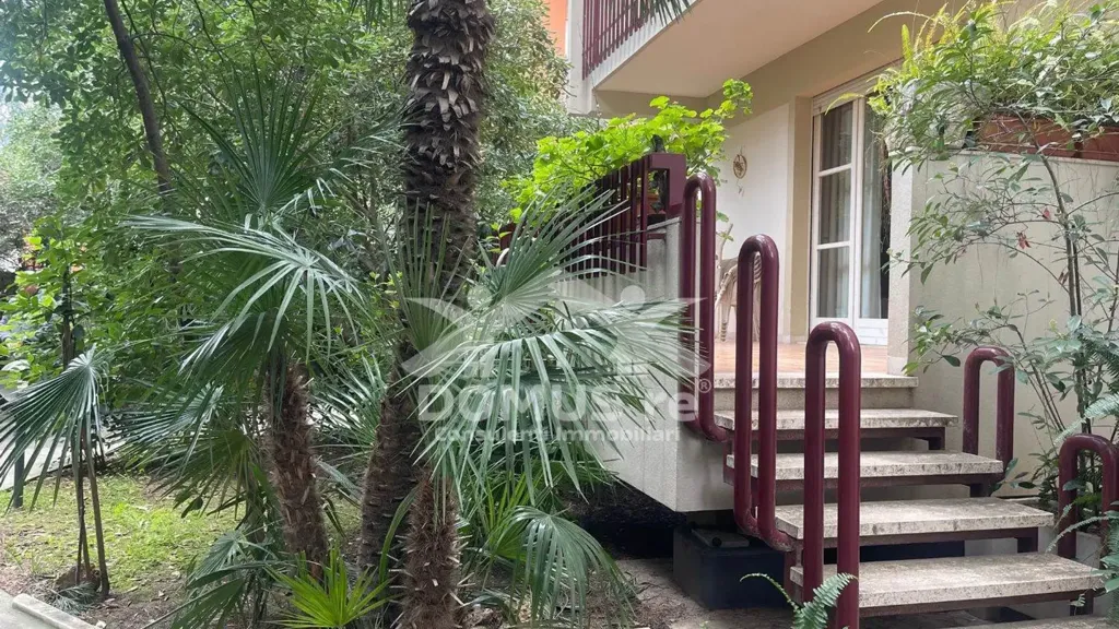 Terrass - Independent House with Garden in Andria