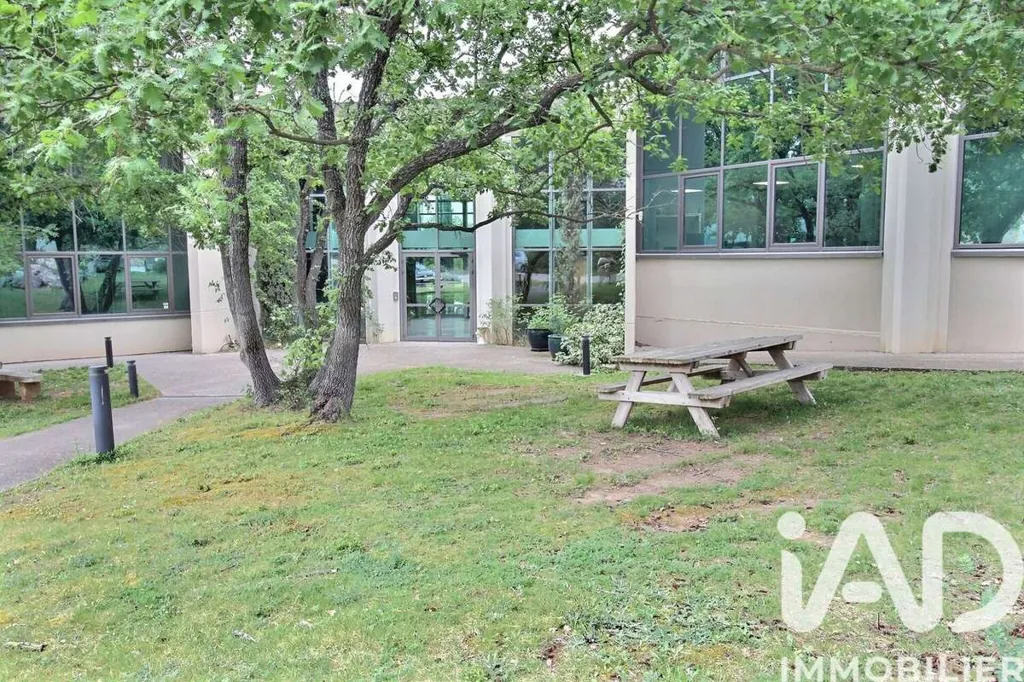 Aed - Renovated Office Space with Parking in Aix-en-Provence