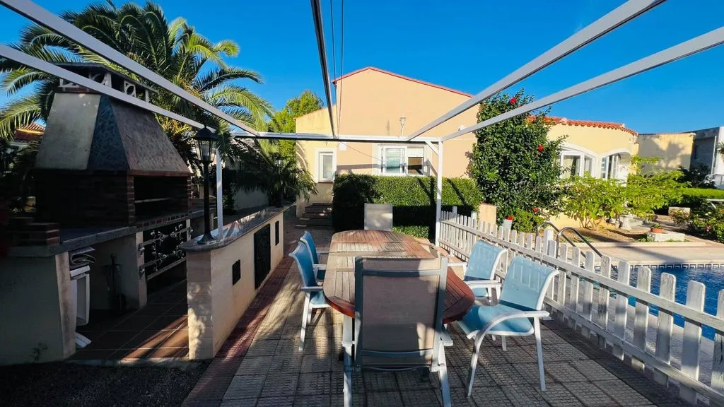 Terrasse - Detached Villa with Pool in Miami Platja