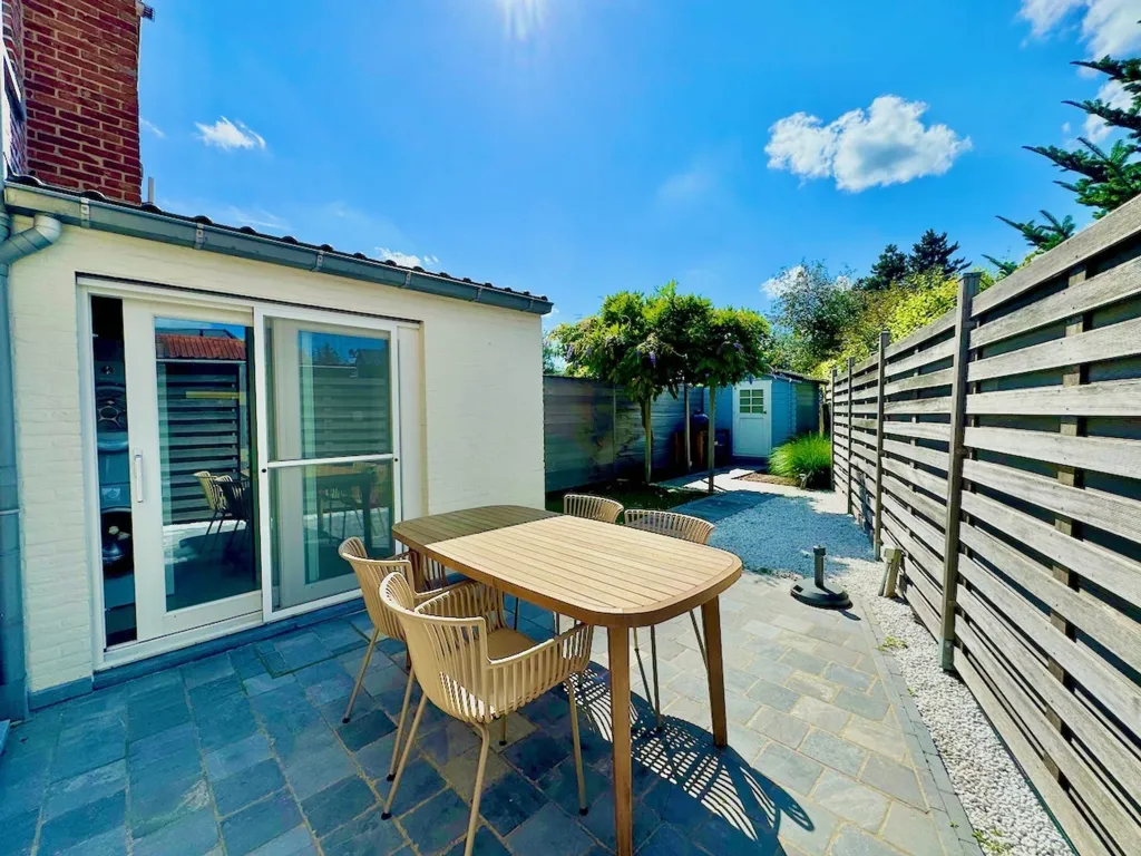 Terrasse - Maison Rénovée avec Terrasse à Sleidinge