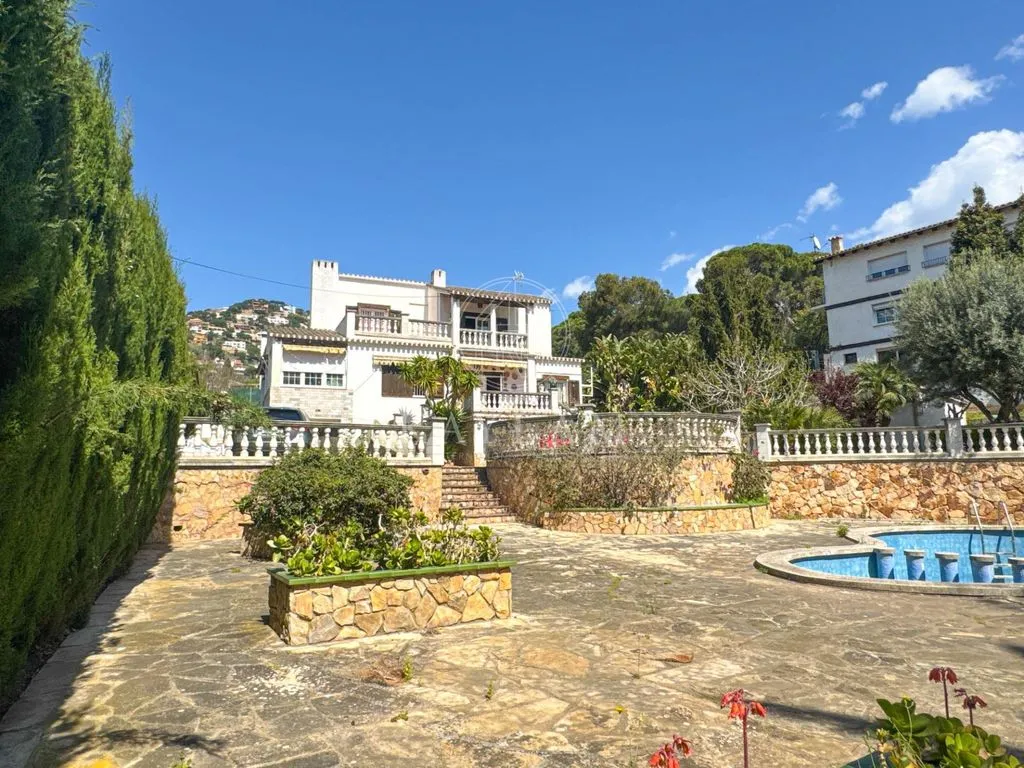 Bassein - Luxury Villa with Pool in Lloret de Mar