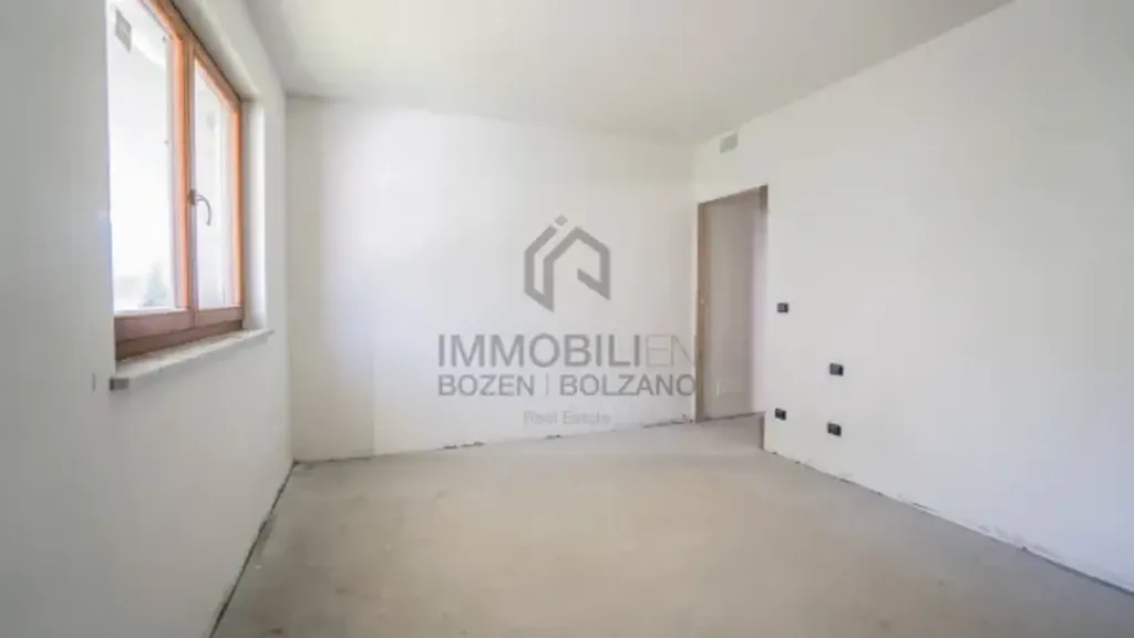 Toad - Rear-Facing Apartment with Terrace in Bolzano