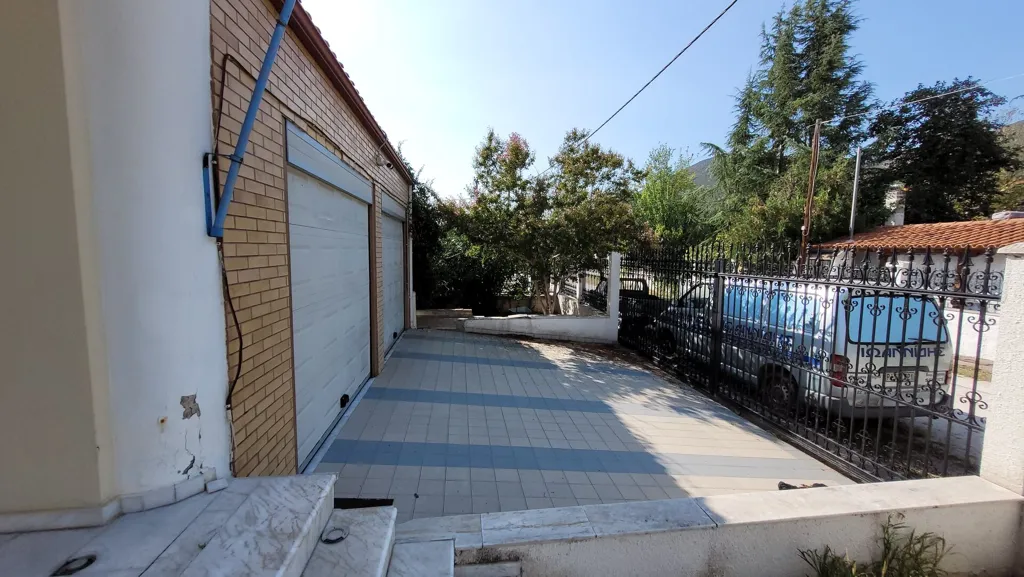 6-toaline maja asukohas Thessaloniki/suburbs