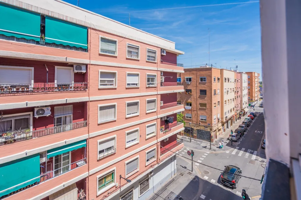 Balcon - Apartment with Pool in Els Orriols, Valencia