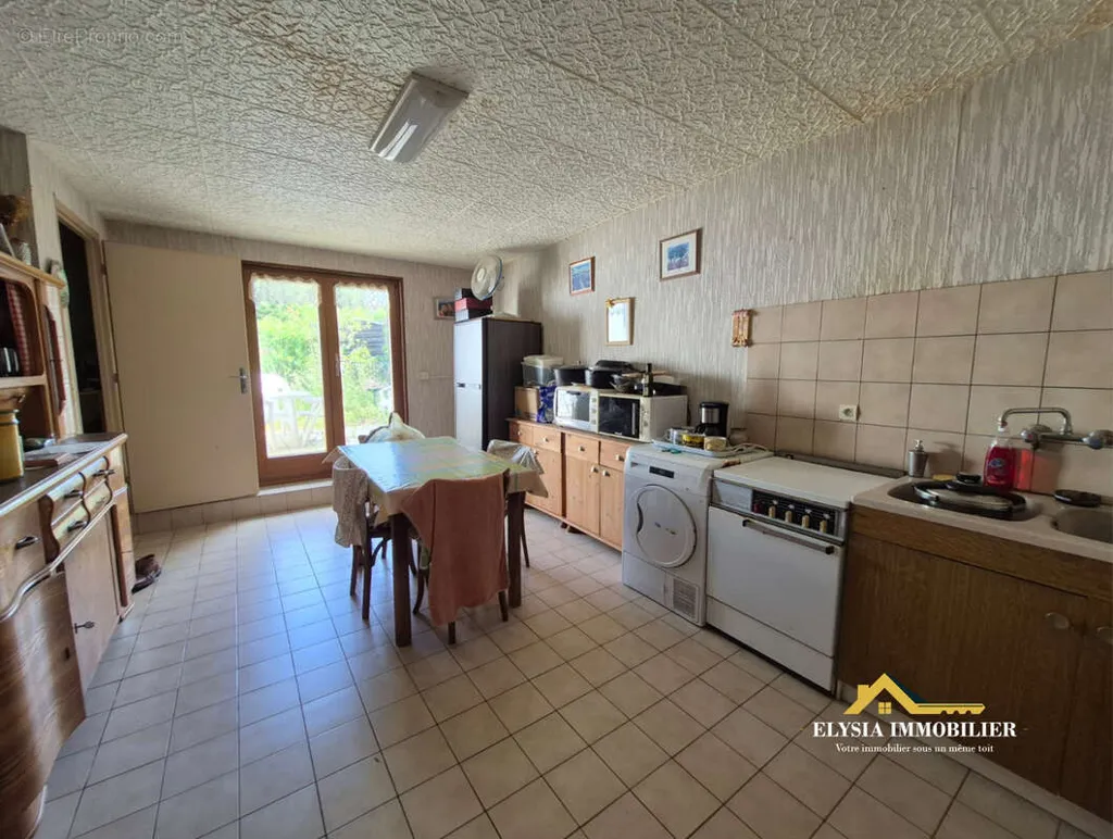 Cuisine - Maison à Conforter avec Jardin à Pagny-sur-Moselle