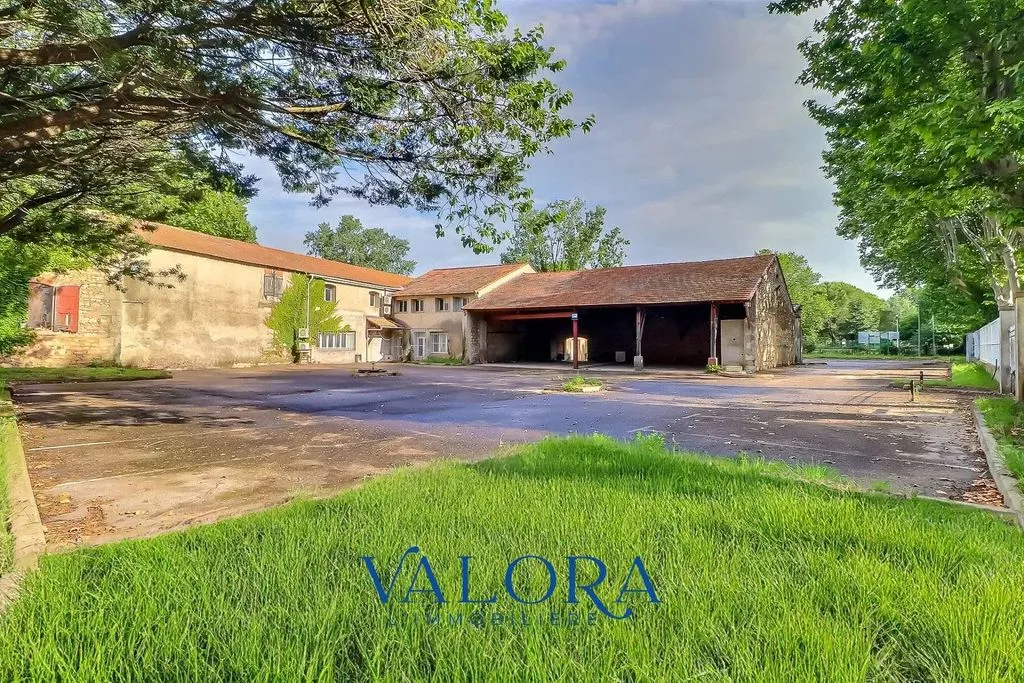 Aed - Luxury Hotel with Extensive Land in Nîmes