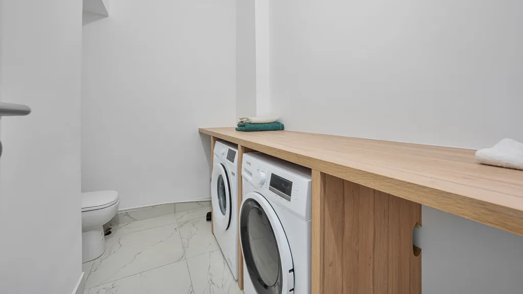 Utility Room - 1-Bedroom Flat with Seine View in Paris 16e