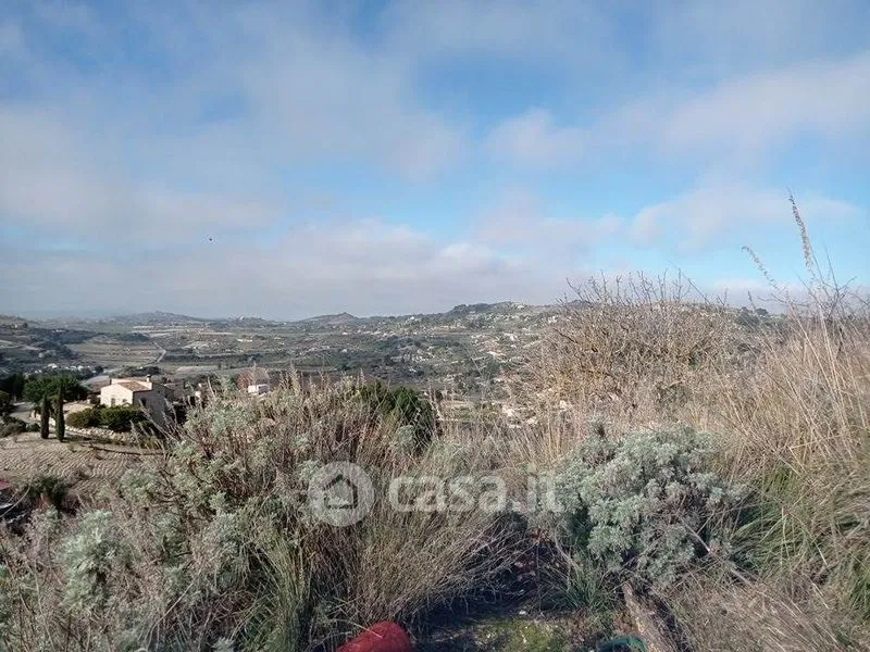 Rustic Cottage with Land in Caltanissetta