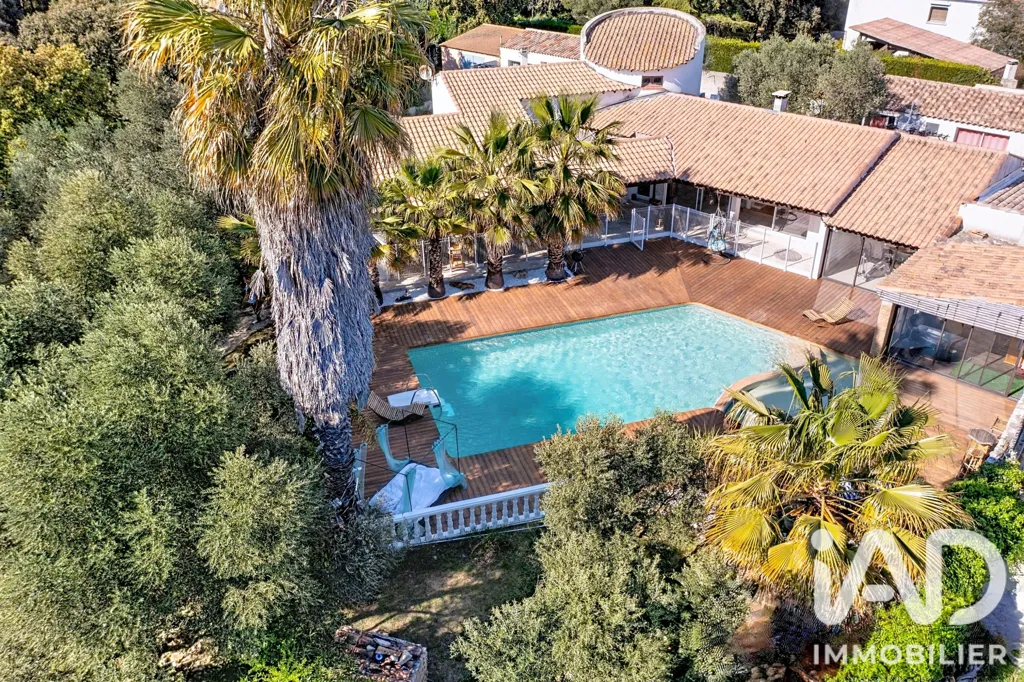 Vista aerea - 16-Piece Villa with Piscine in Uchaud