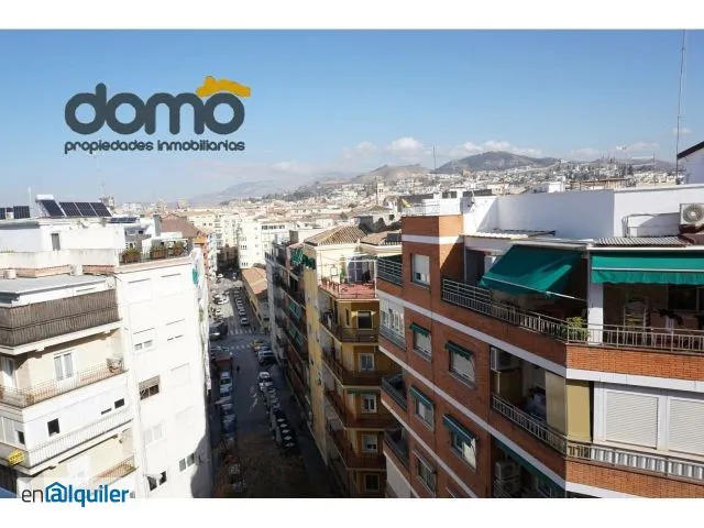 Balkon - Furnished Flat with Balcony in Granada