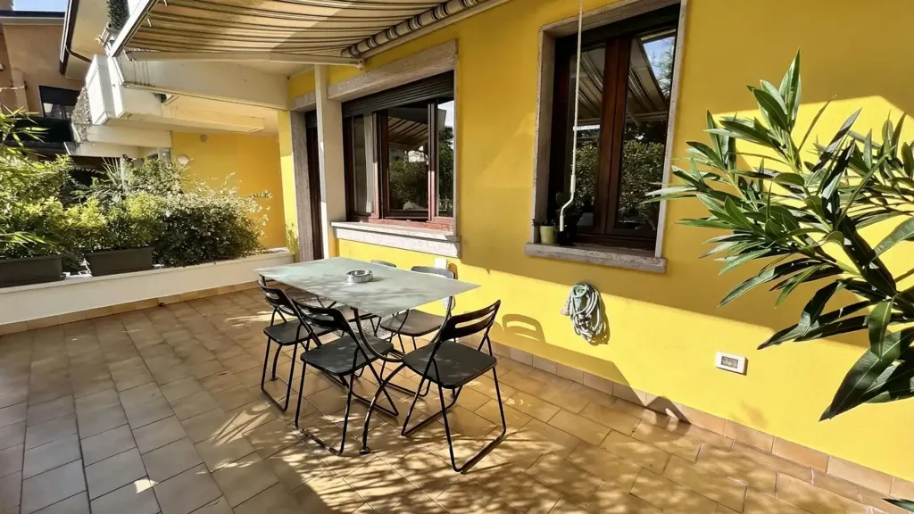 Terrasse - Quadrilocale with Private Garden in Sirmione