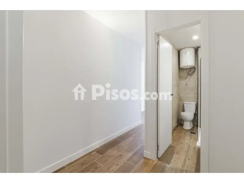 Salles de bain - Converted Flat with Two Apartments in Pino Montano