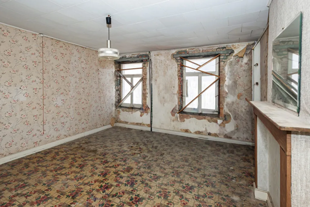 Toad - House with Renovation Potential in Frameries