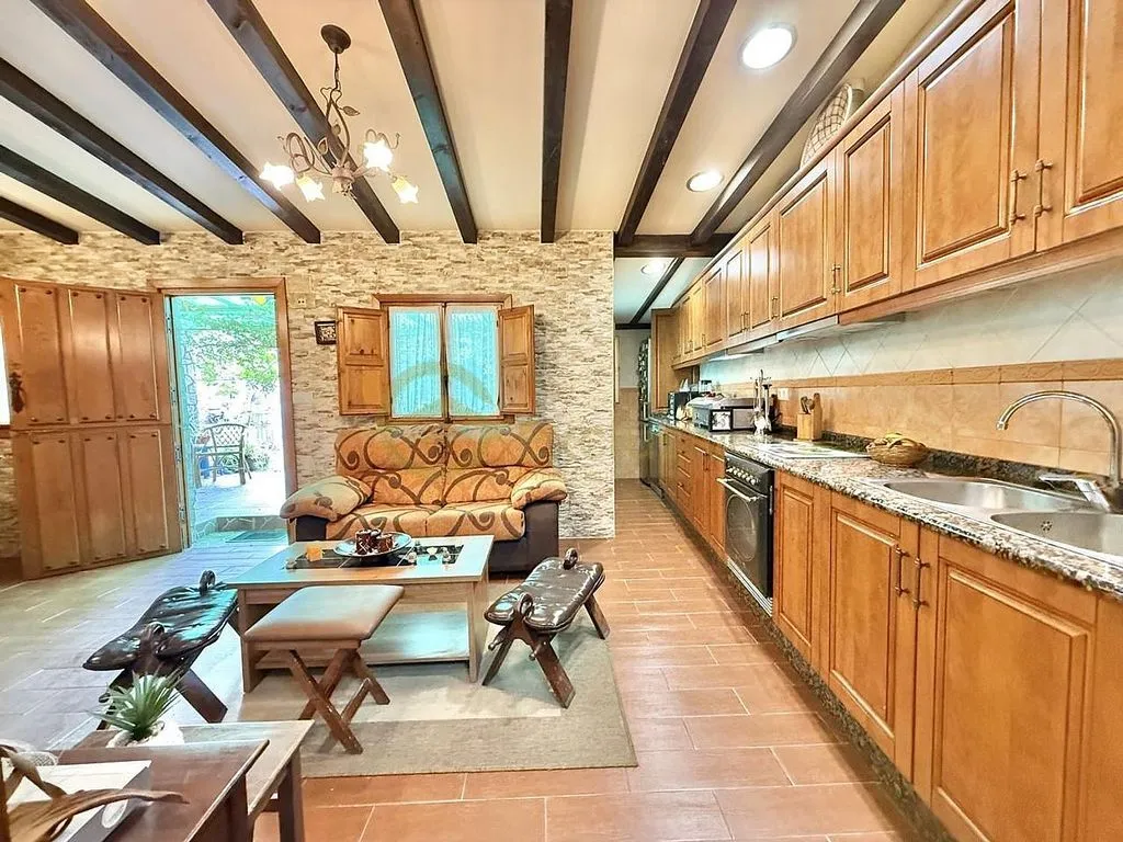 Cuisine - Chalet with Pool and Terrace in Lugar Granda