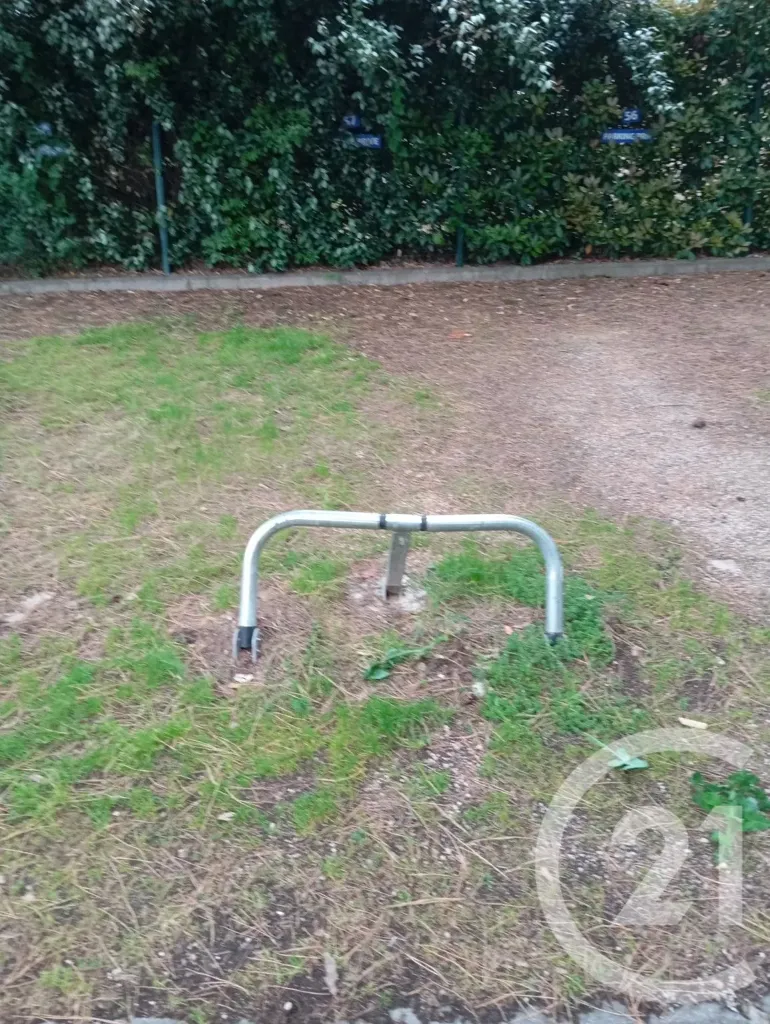 Jardin - Place de Parking Sécurisée avec Stop-Car à Seilh