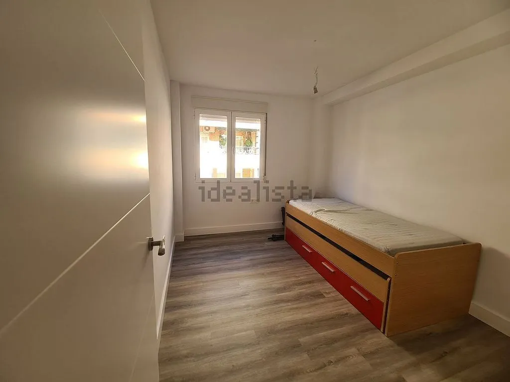 Bedrooms - Reformed Flat with Terrace in Cervantes, Granada