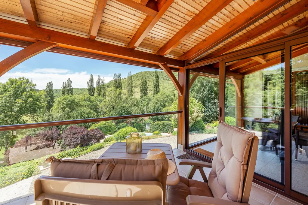 Terrazza - House with Pool and Spa near Cahors