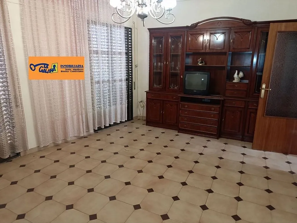 Soggiorno - Two-Storey House with Terrace in Valdepeñas