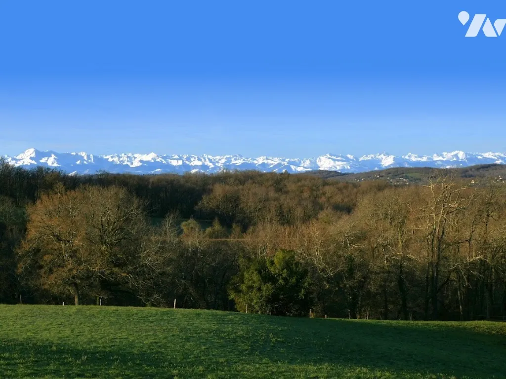 Villa with Pyrenees View in Miélan