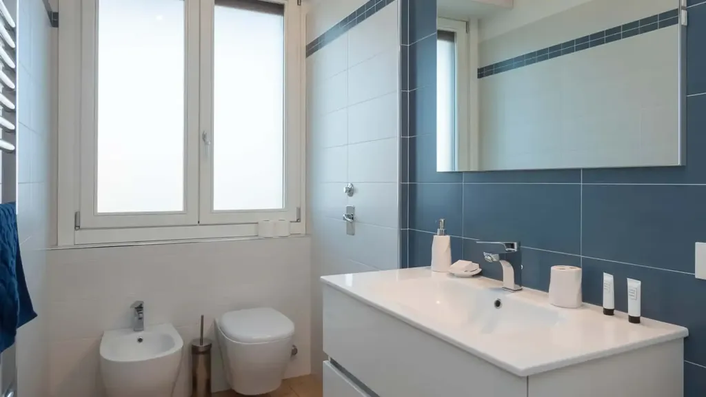 Salles de bain - Modern Studio with Metro Access in Milan