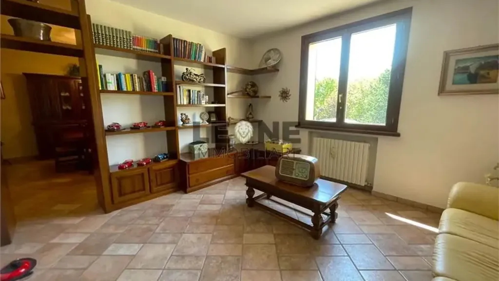 Elutuba - Trifamily Villa with Private Park in Vignola
