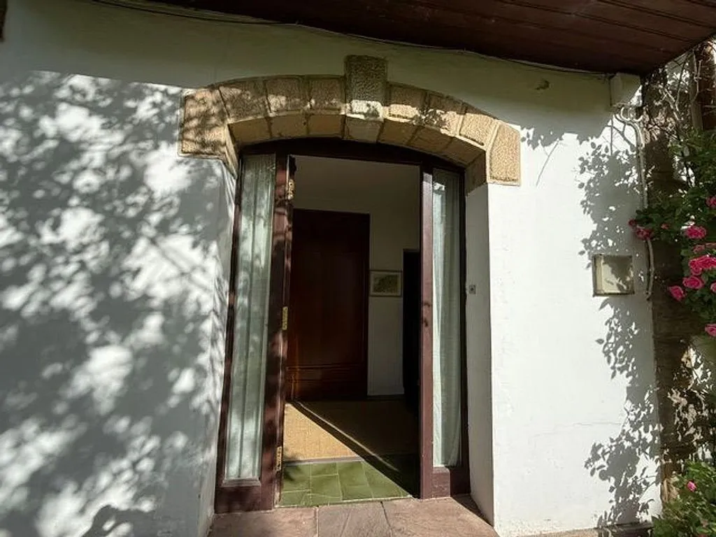 Entrée - Charmful Chalet with Terrace in Ciudad Jardín