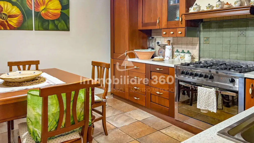 Cucina - Arched Villa with Private Gardens in Rovito