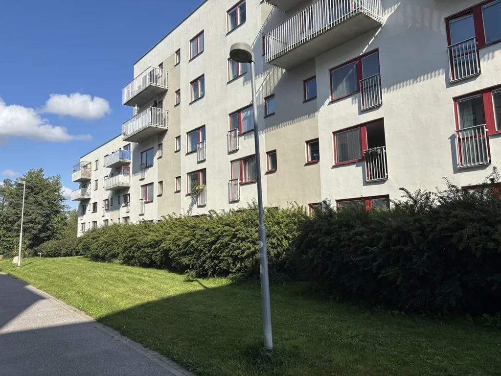 Extérieur - Modernised Flat with Garden in Råcksta