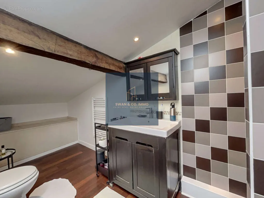 Salles de bain - Appartement Duplex avec Charme Ancien à Bordeaux Sainte-Croix