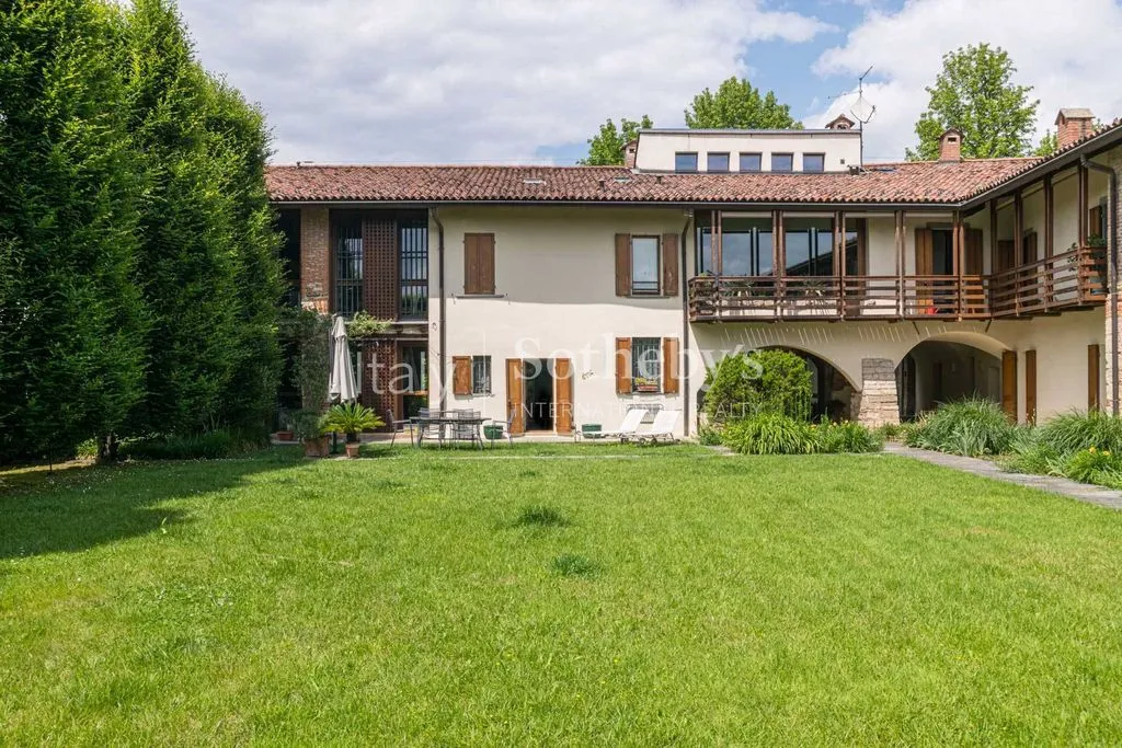 Aed - Luxury Villa with Private Garden in Longuelo