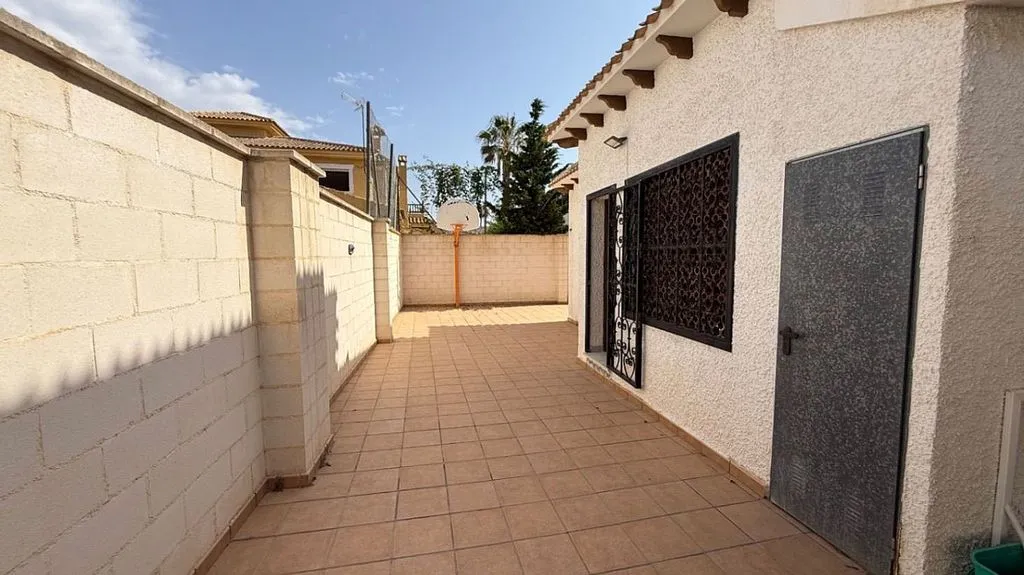 Välivaade - Rustic Chalet with Pool in La Zenia