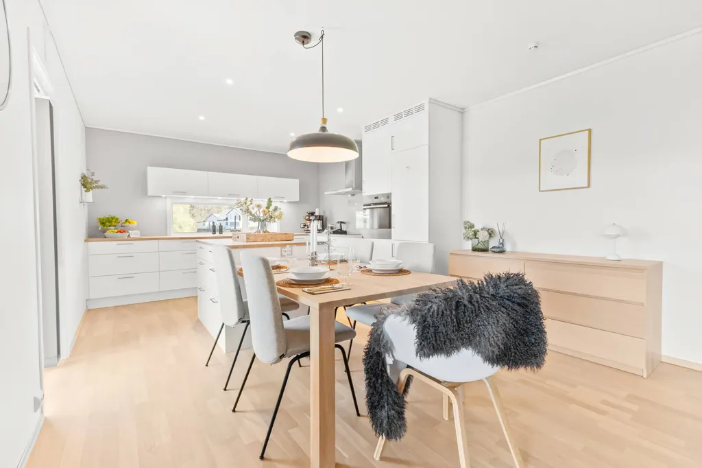 Sala da pranzo - Modern Apartment with Terrace in Lyngdal