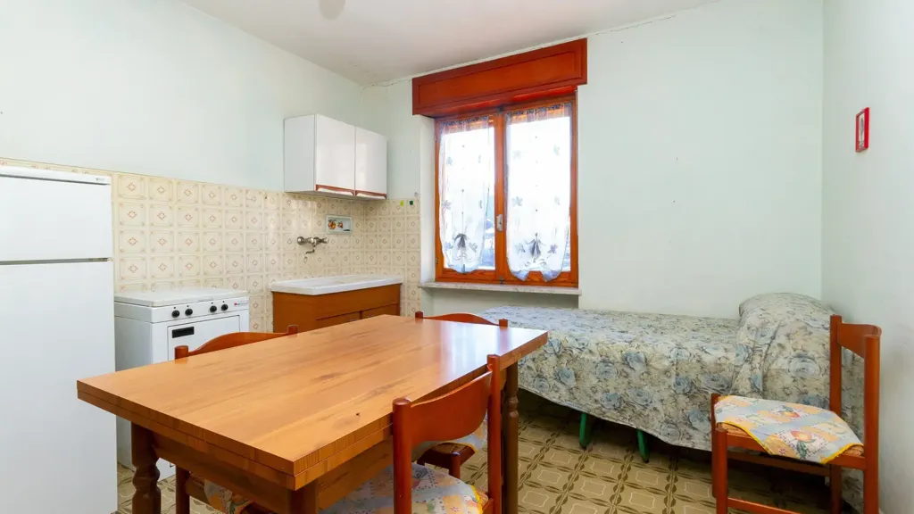 Salle à manger - Detached House with Three Garages in Frassino