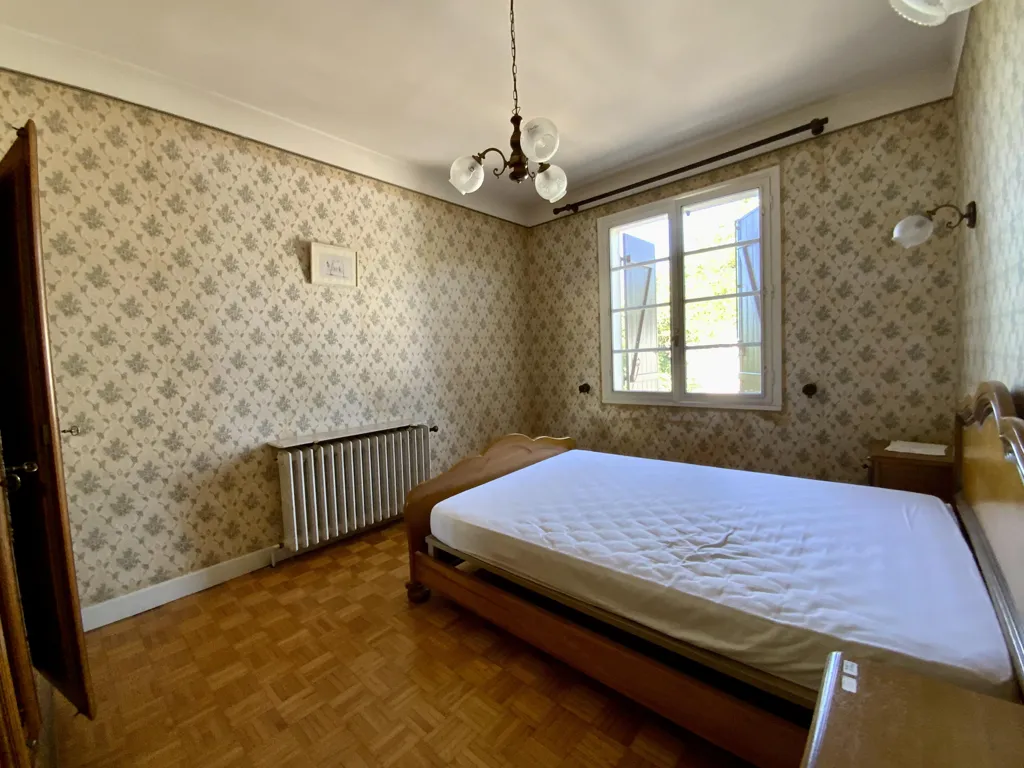Chambres - Maison Familiale avec Hangar à Calignac