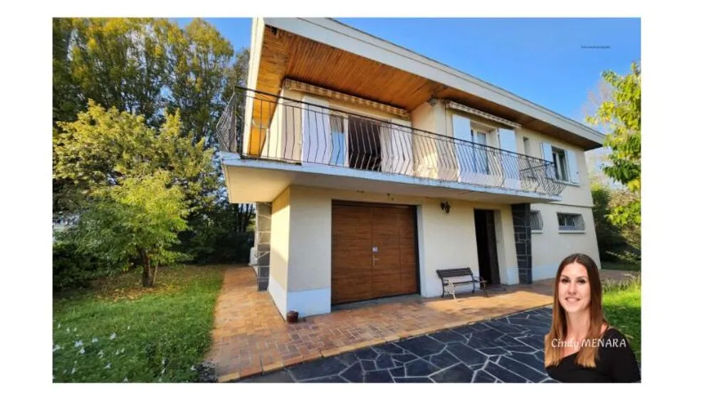 Extérieur - Maison avec Garage et Balcon à Agen