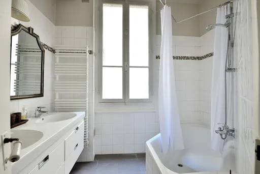 Salles de bain - Appartement de Luxe avec Vue Tour Eiffel à Paris 16ᵉ