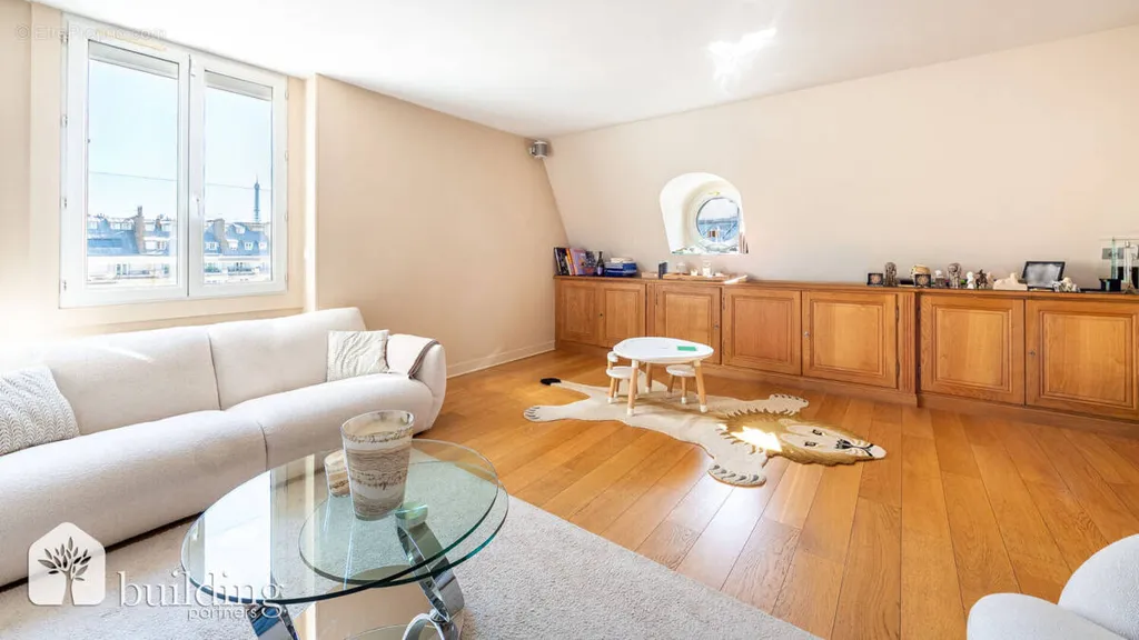 Séjour - Appartement Traversant avec Vue Tour Eiffel à Paris 16ème