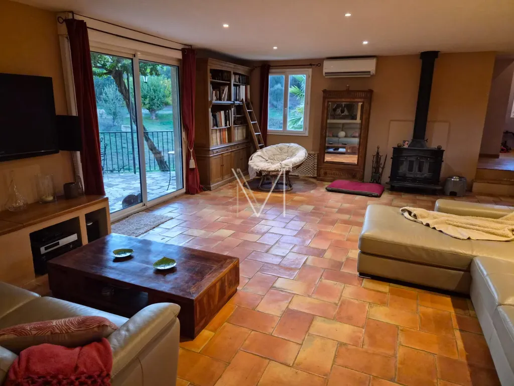 Séjour - Maison Luxueuse avec Piscine au Plan-de-la-Tour