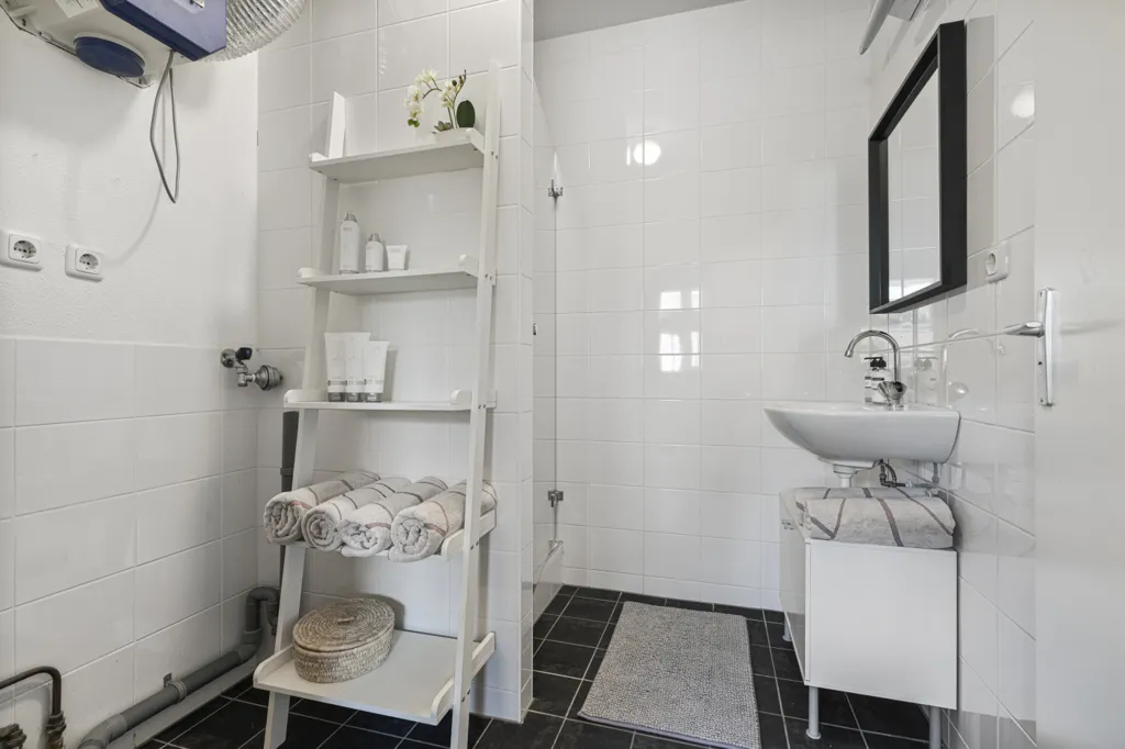 Bagni - Modern T2 Apartment with Terrace in Arnhem